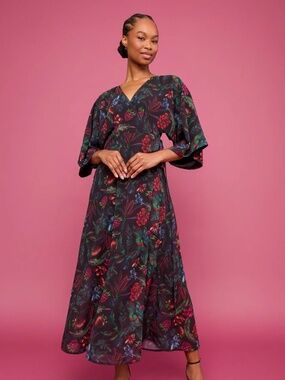 NWT - Mixed by Nasrin - Navy Floral Maxi Dress – Size S